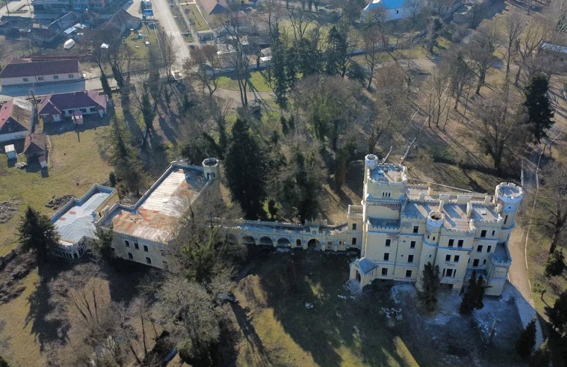 Castelul Degenfeld-Schomburg, Bályok, Romania, Romania